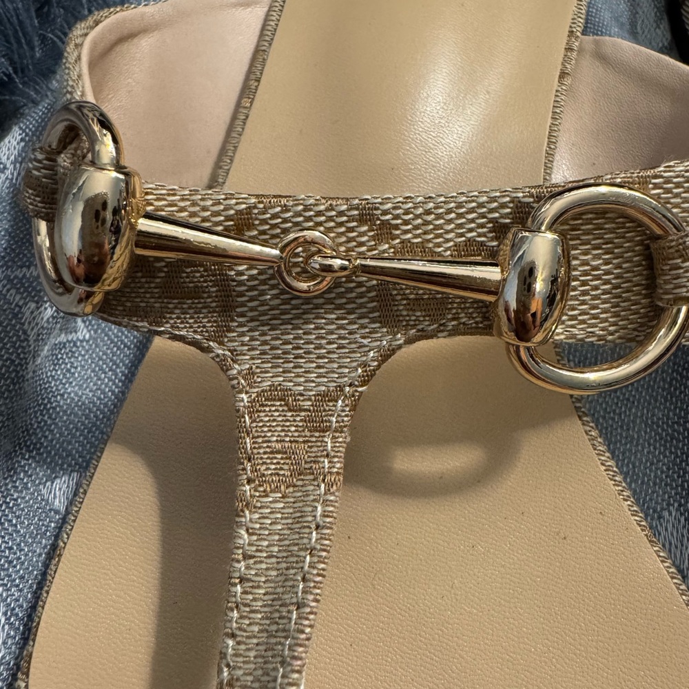 Gucci Tan and Gold Sandals with Horsebit Detail - Picture 4 of 6